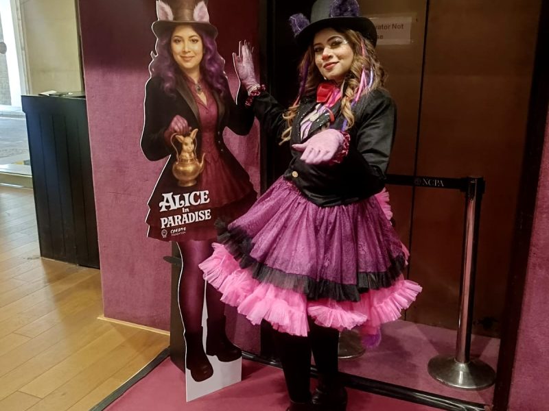 Alice in Paradise (28)