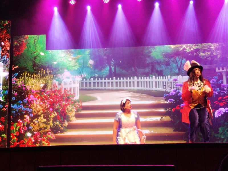 Alice in Paradise (5)