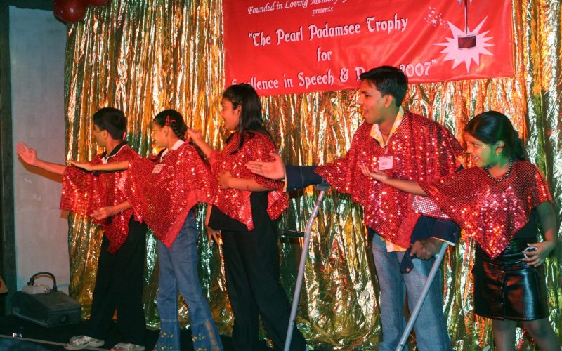 Create trophy for artistic excellence (5)